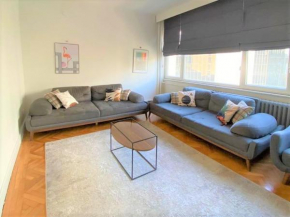 WONDER HOMES- Spacious Flat, 3BR,ACs, Nişantaşı